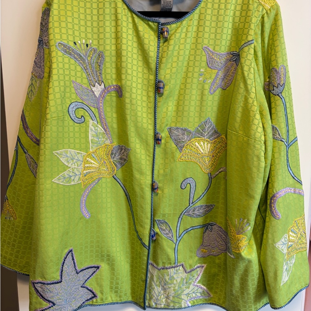 Embroidered Lime Green Floral Jacket - Women - Picture 5 of 5